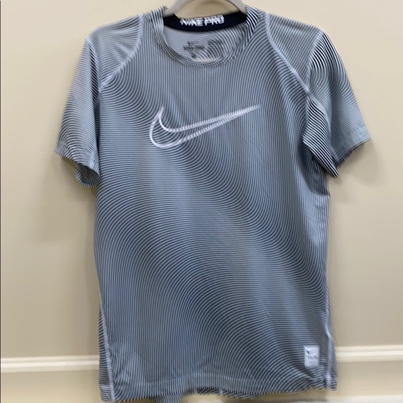 Nike Tops - Nike Pro XL fitted workout top